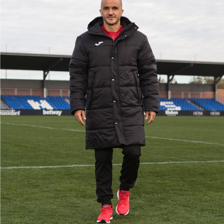 ISLANDIA III ANORAK BLACK