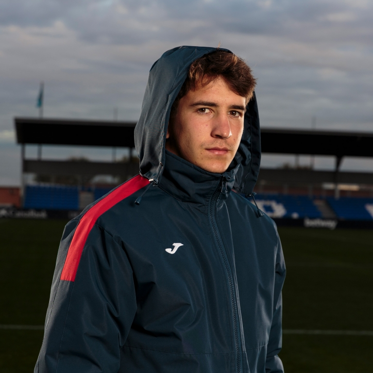 TRIVOR ANORAK NAVY RED